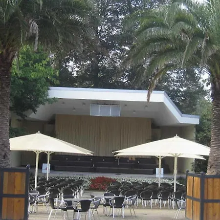 Am Living Garden Villa